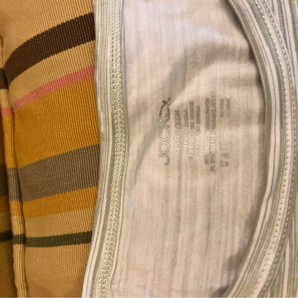 Set of 2 tank tops